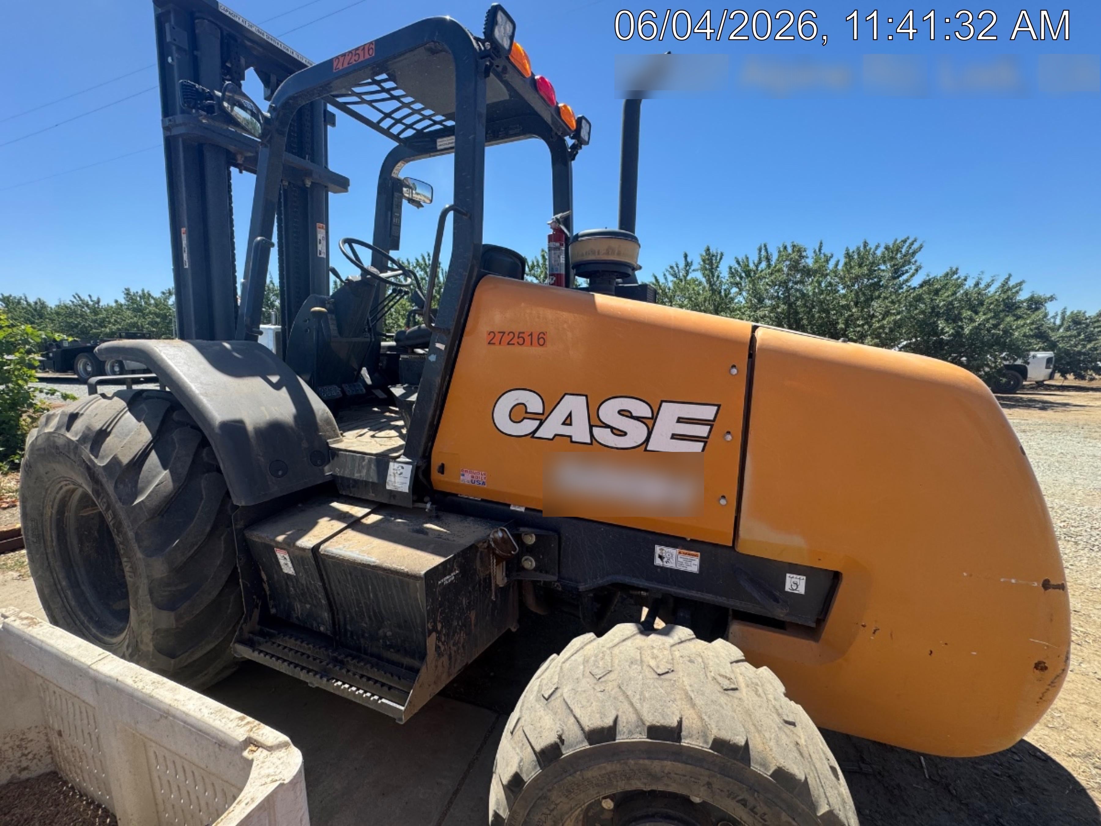 2023 CASE 588H