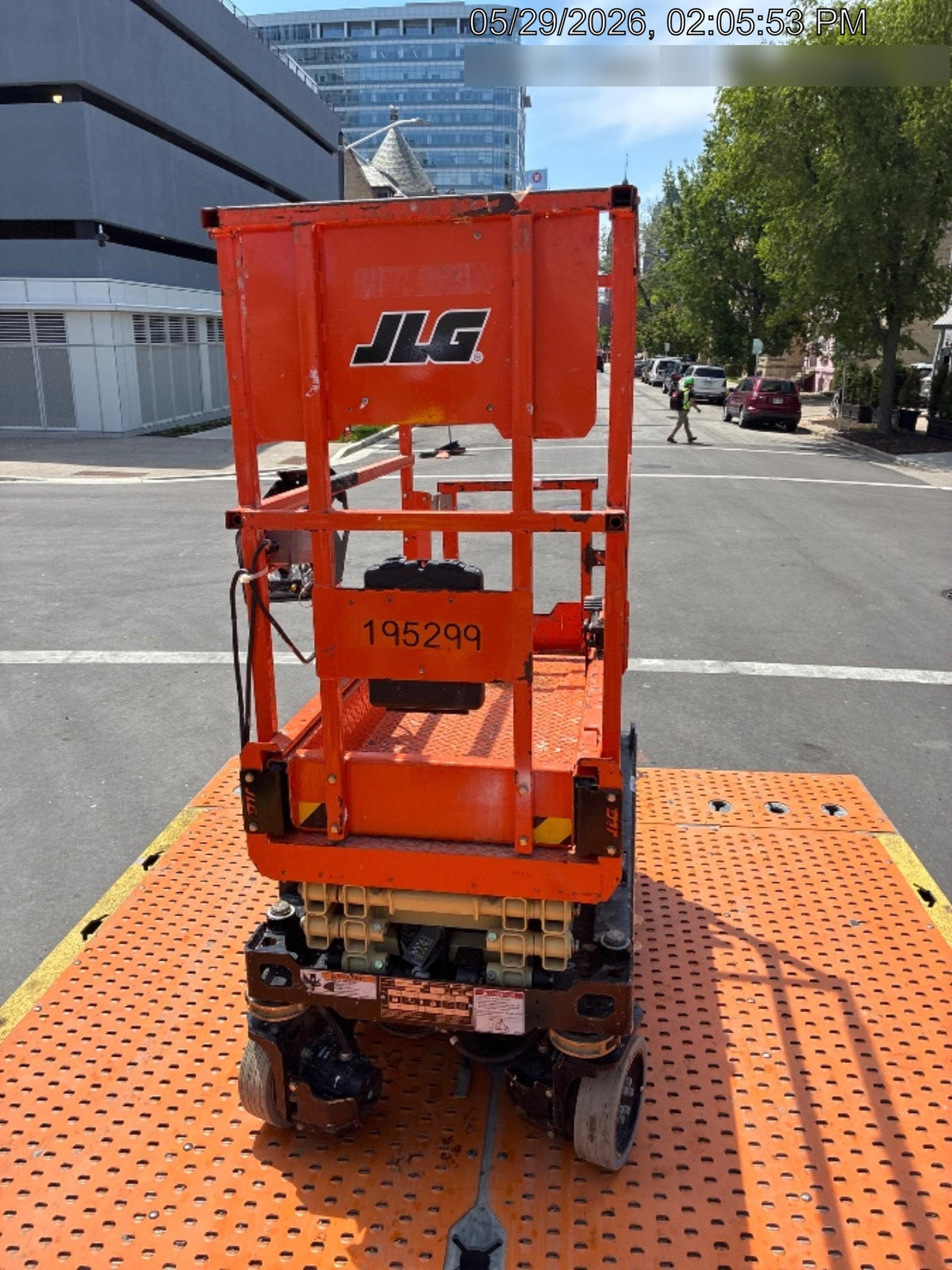2021 JLG ES1330L