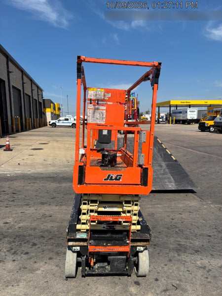 2023 JLG ES1932