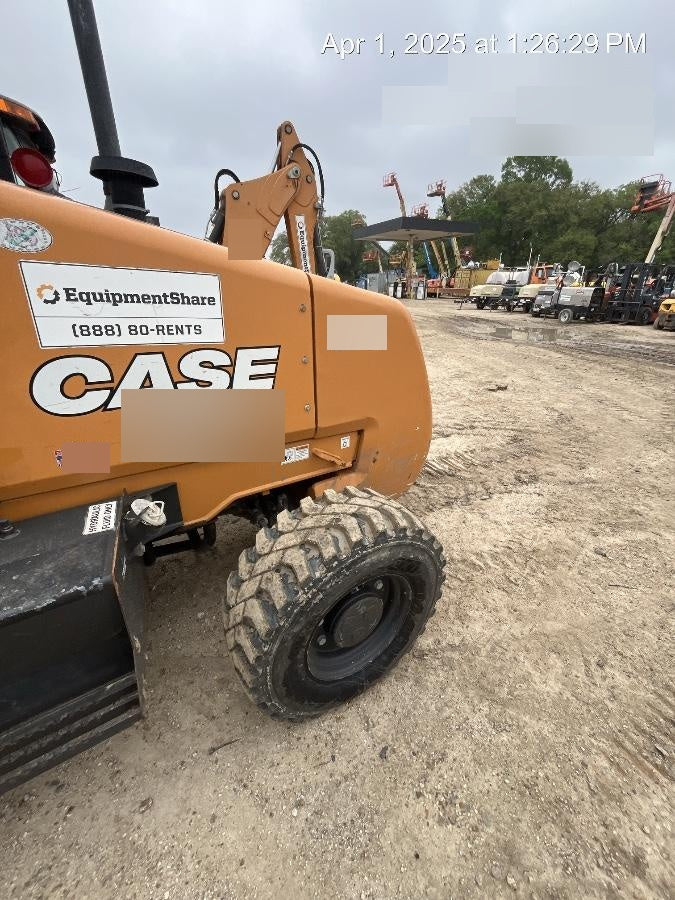 2019 CASE 588H