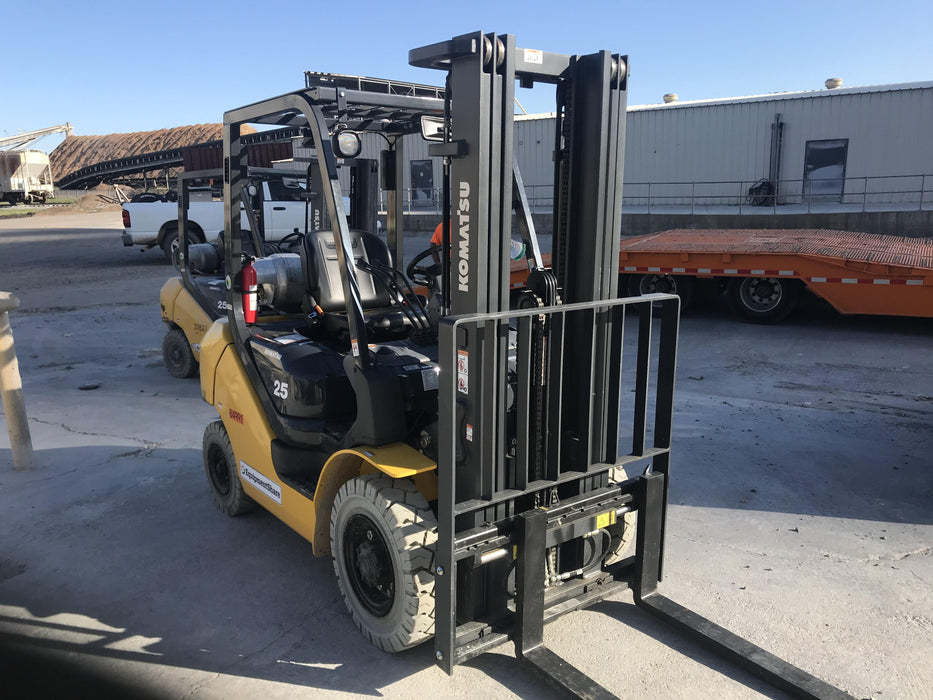 2020 KOMATSU FG25T-16