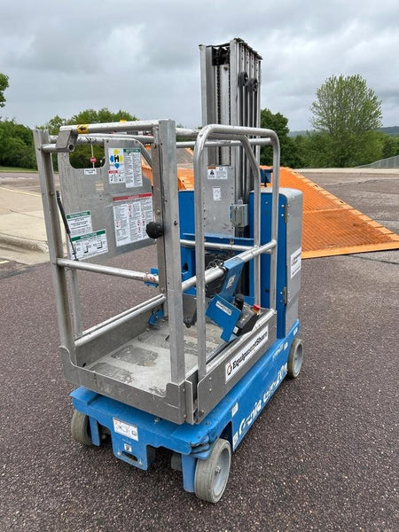 2020 GENIE GR-20
