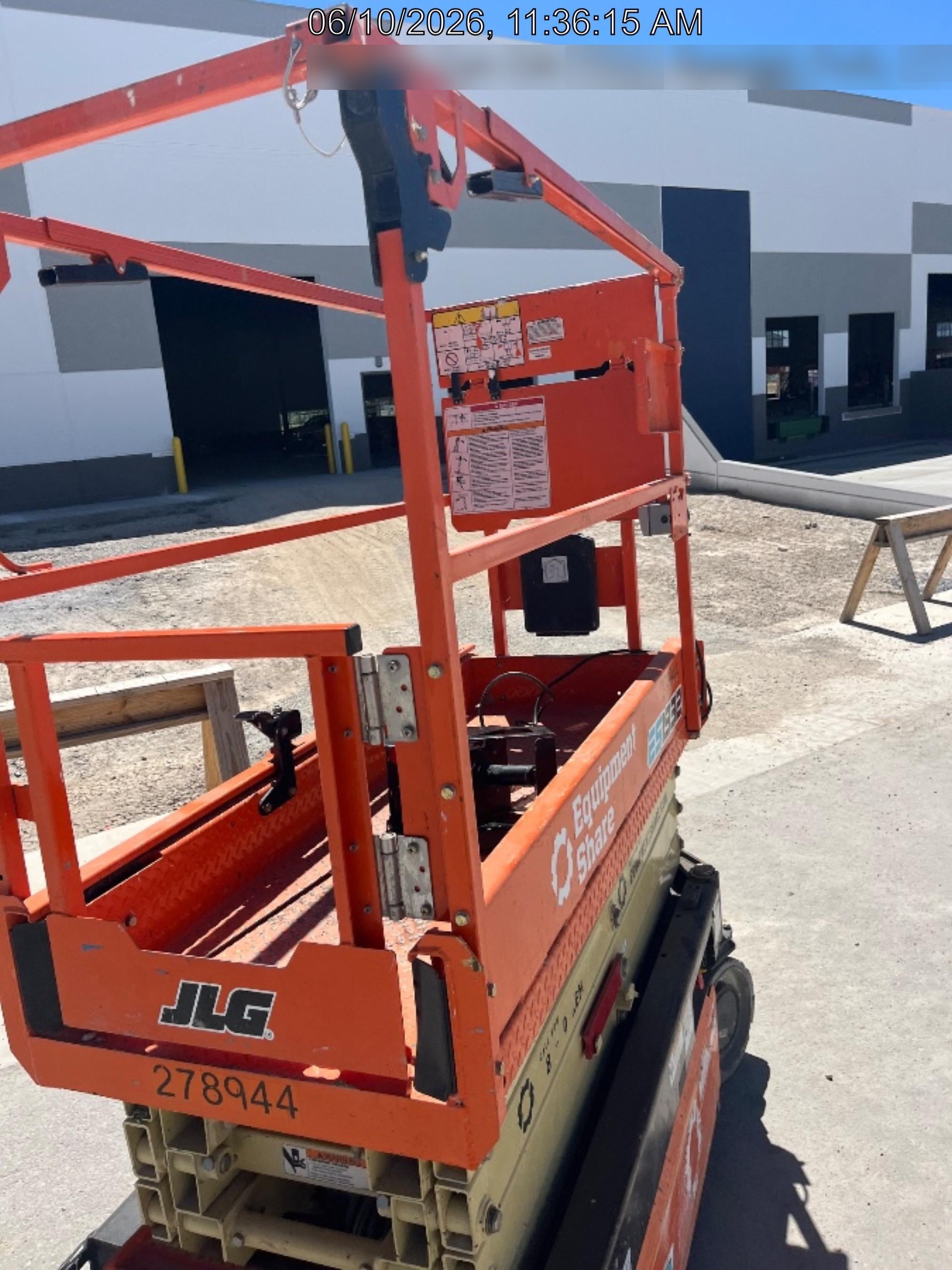 2022 JLG ES1932