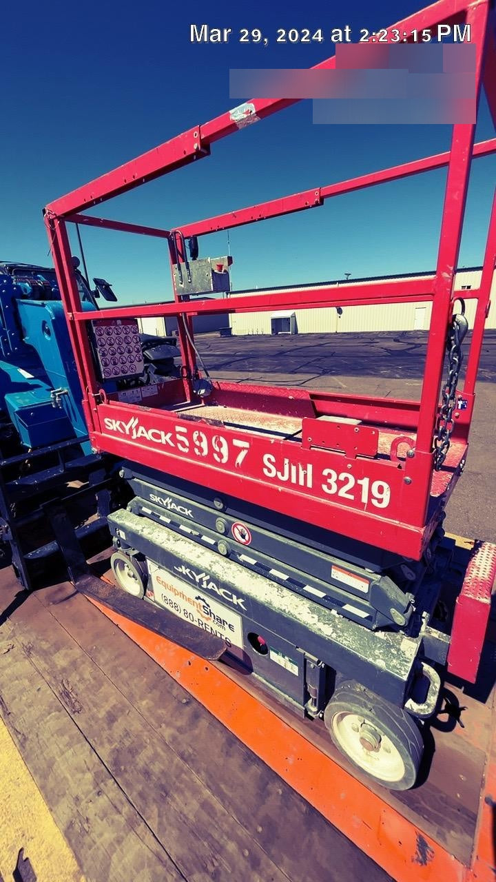 2017 Skyjack SJIII-3219 Skyjack SJ3219, Trojan Battery Set, Extended Warranty 5yr/5k hr