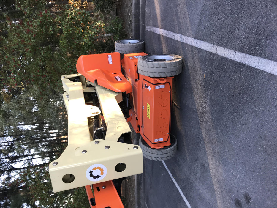 2019 JLG E450AJ