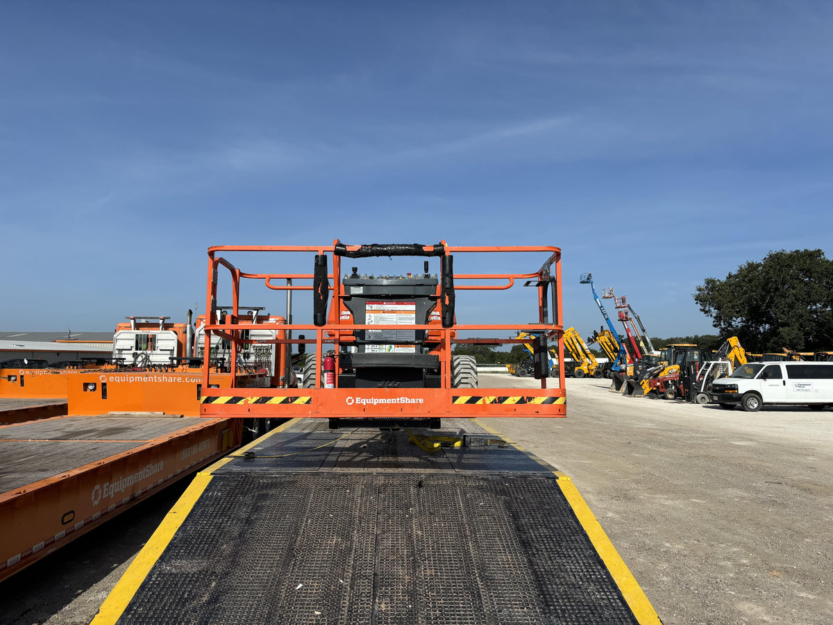 2023 JLG 600S