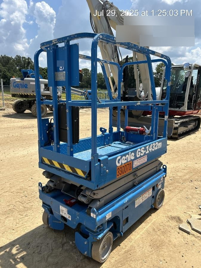 2023 GENIE GS-1432