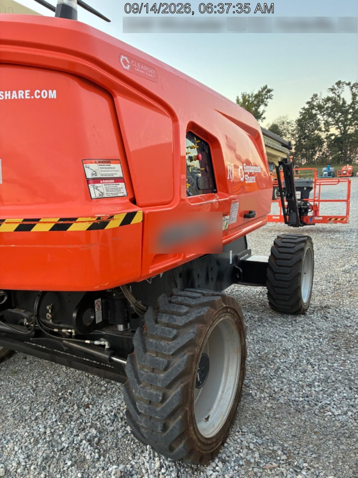 2025 JLG 660SJ