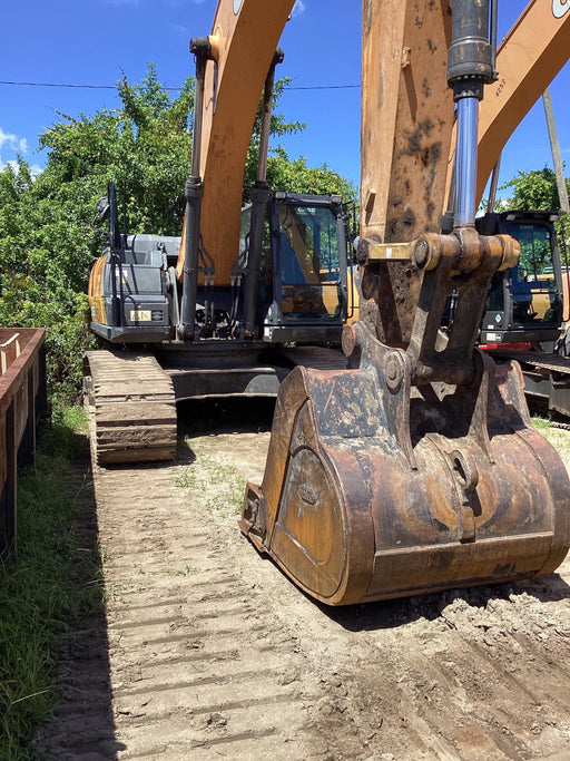 2017 Case CX350D CAB A/C, 13'-3" ARM, STEEL TRACKS