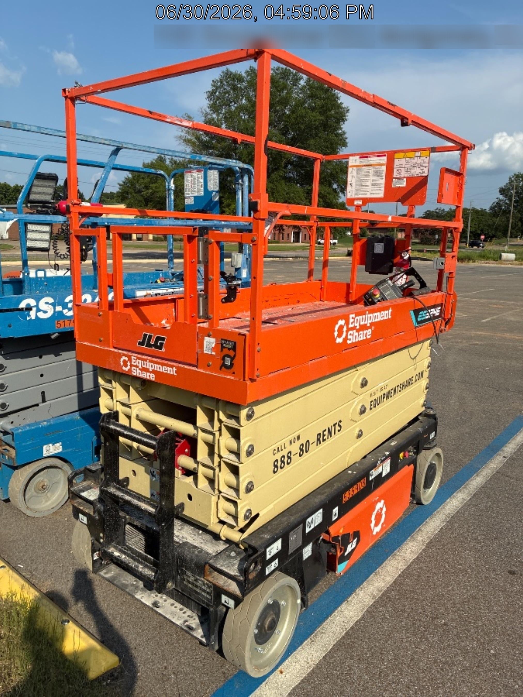 2025 JLG ES3246