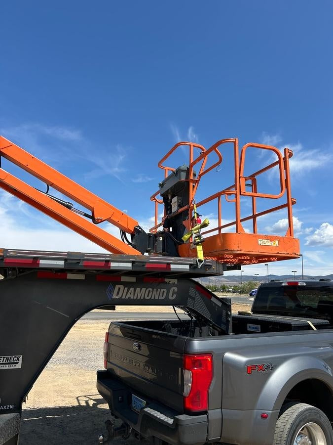 2020 JLG 460SJ