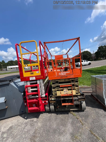 2022 JLG ES3246