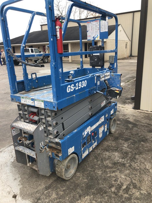 2019 Genie GS-1930 Fixed Rails with Chain Entry