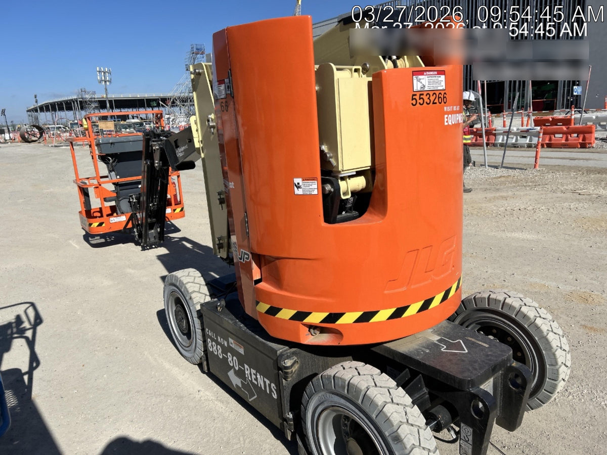 2025 JLG E300AJP