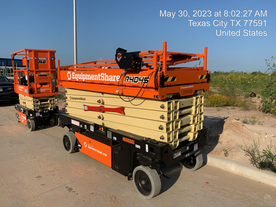 2022 JLG R4045