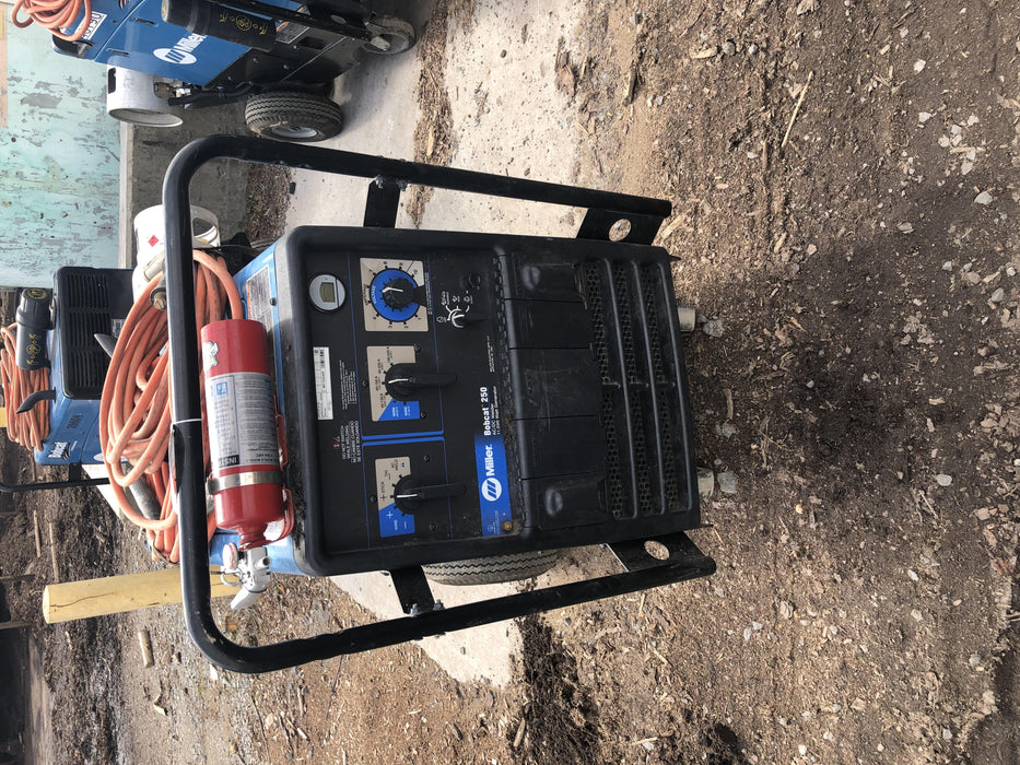2019 MILLER ELECTRIC Bobcat 250 - Propane