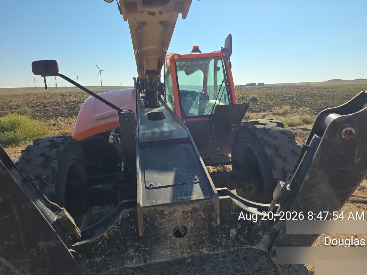 2019 JLG 1255 JLG 1255 T4F w/Full Cab, HVAC, Solid Tires, Work Lights/Beacon, 60" Carriage/Forks