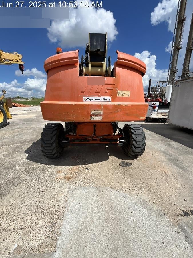 2019 JLG 660SJ