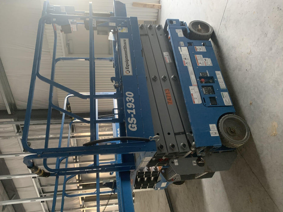 2020 Genie GS-1930 Fixed rails with chain entry gate - Pre A92.20