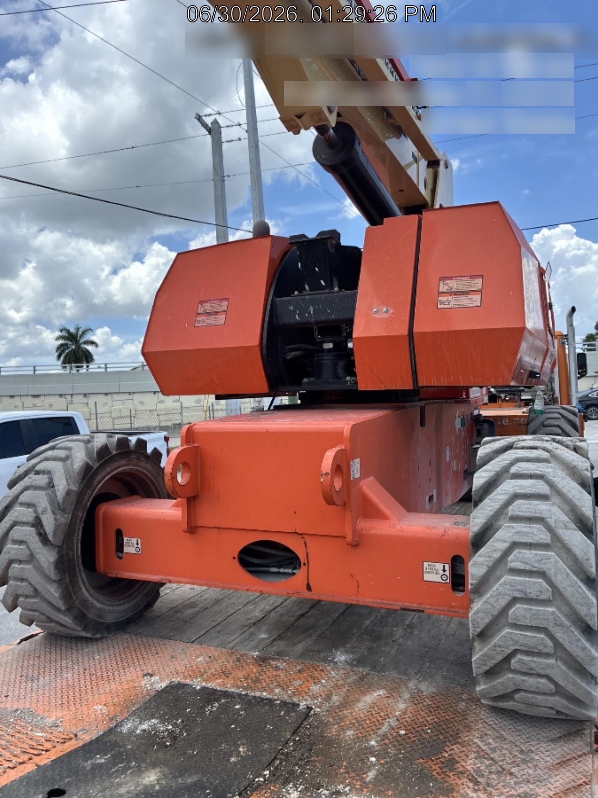 2023 JLG 860SJ