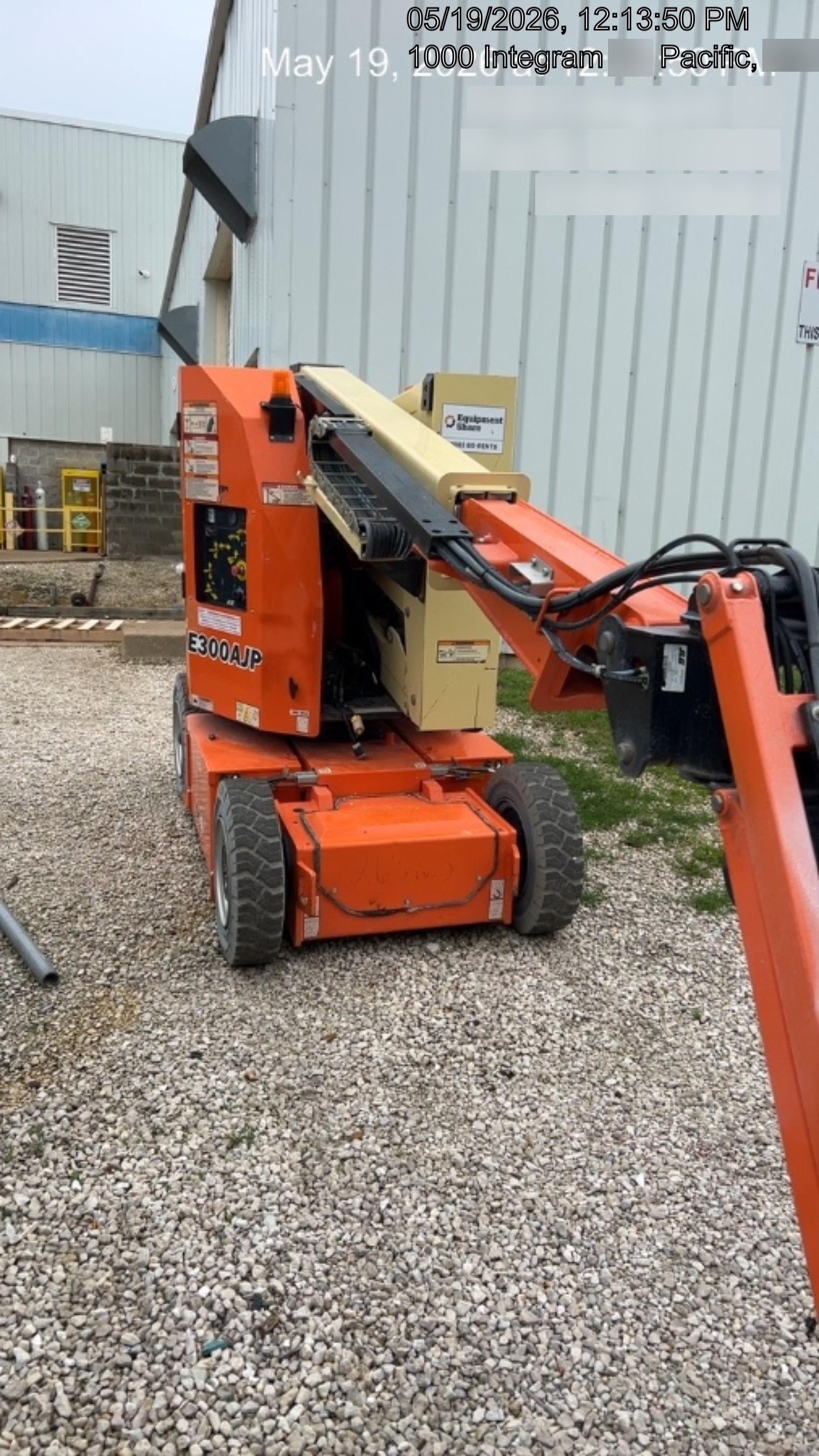 2019 JLG E300AJP