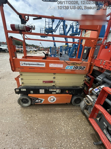 2021 JLG ES1932