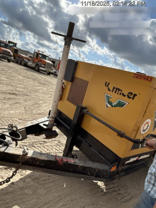 2022 Vac-Tron LP573XDT T4 Koehler Diesel Engine, 500 Gallon Debris Tank, x2 100 Gallon Water Tanks