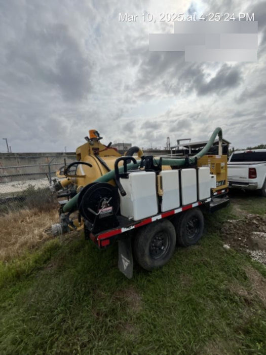 2022 VAC-TRON LP573XDT