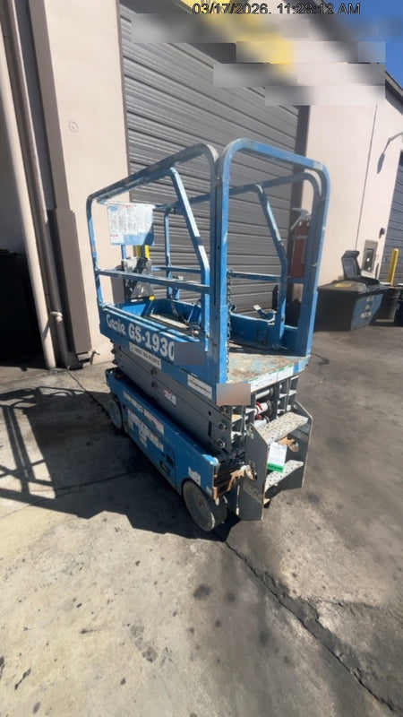 2019 Genie GS-1930 Fixed Rails with Chain Entry