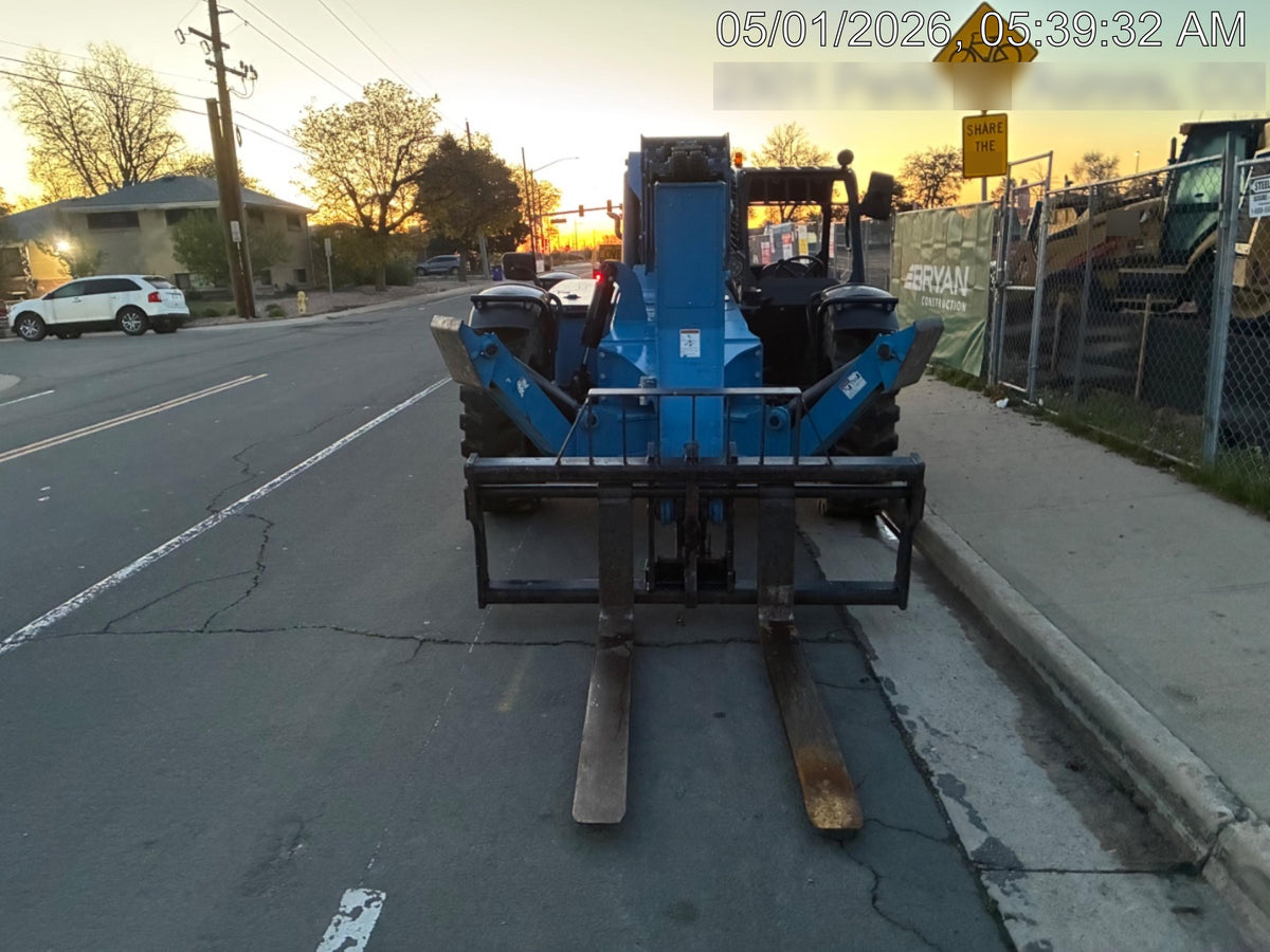 2018 Genie GTH-1056 GTH-1056 w/Open ROPS, Solid Tires, Work Lights, 60" carriage/forks, cab mesh, beacon