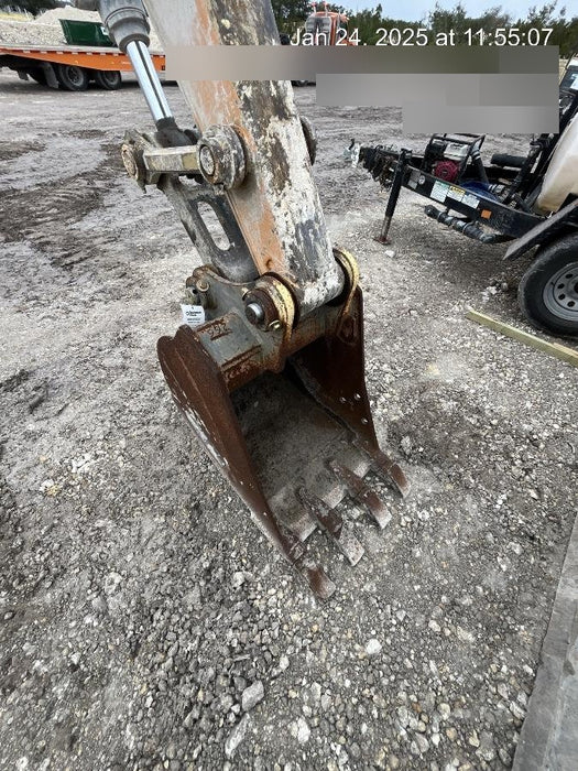 2015 CASE 24" Bucket - Case