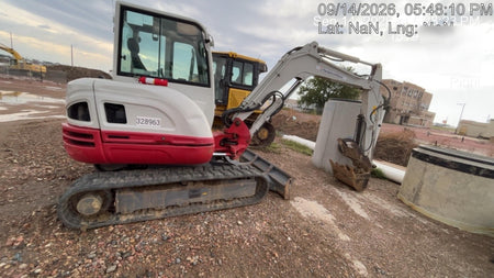 2023 TAKEUCHI TB250-2CR