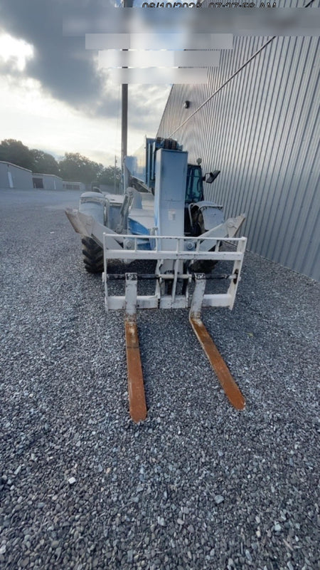 2019 Genie GTH-1056 Cab/Heat/AC, Solid RT Tires, LED Work Lights, Beacon 60" QA Carriage, 60" Forks