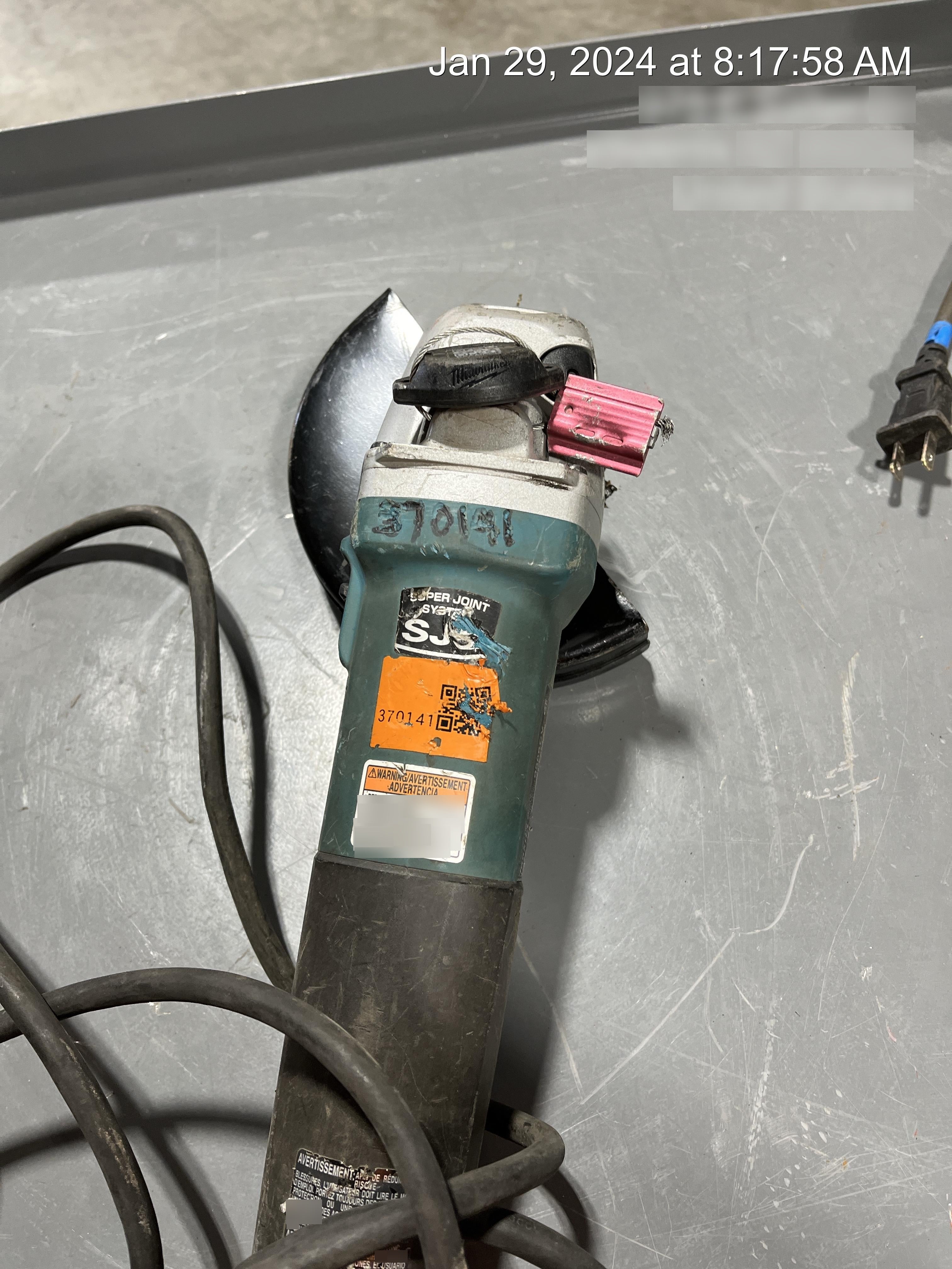 2023 MAKITA 9566CV