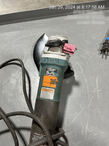 2023 MAKITA 9566CV