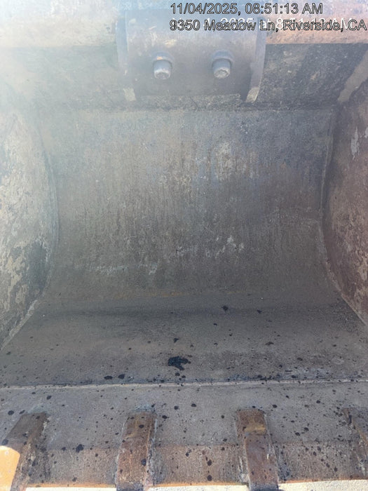 2025 TAKEUCHI 36" Bucket - Takeuchi