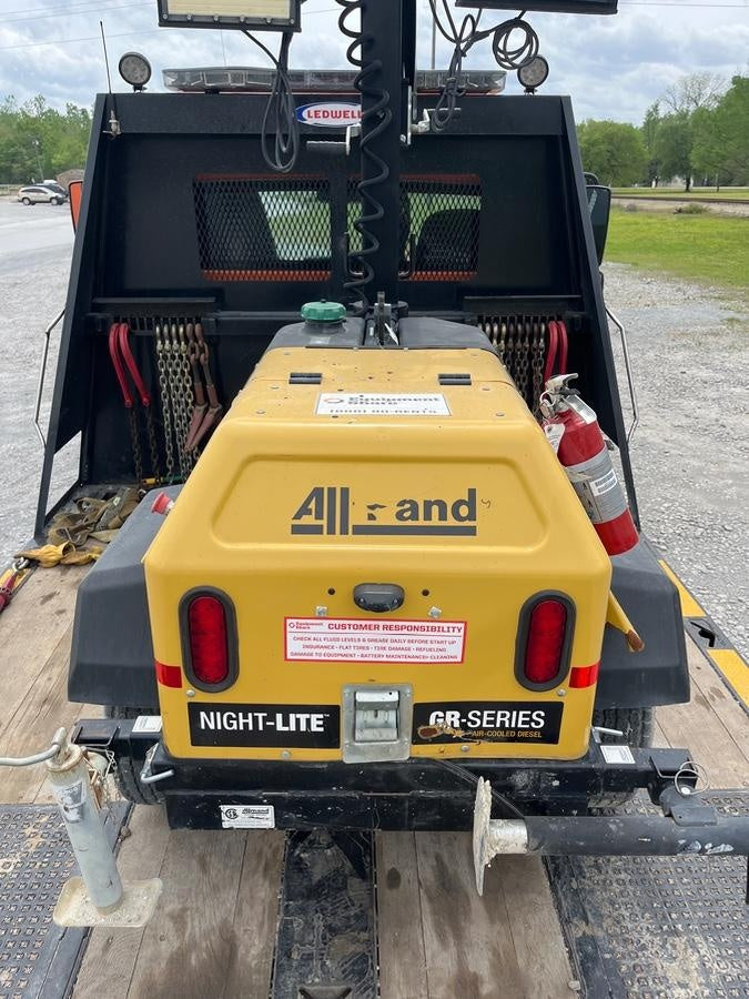 2021 Allmand NLV3GR (4) LED Light Fixture 350W, 23' Vertical Mast, 3kW Prime, Towable, Deep Sea L401, Leveling Jacks, Yanmar T4F 5.8hp