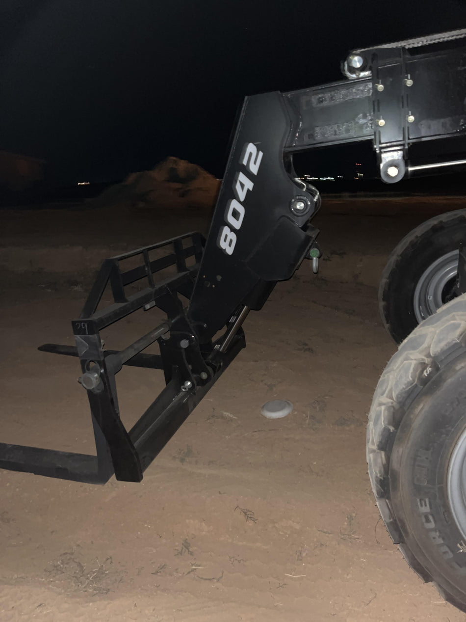 2023 SKYTRAK 8042