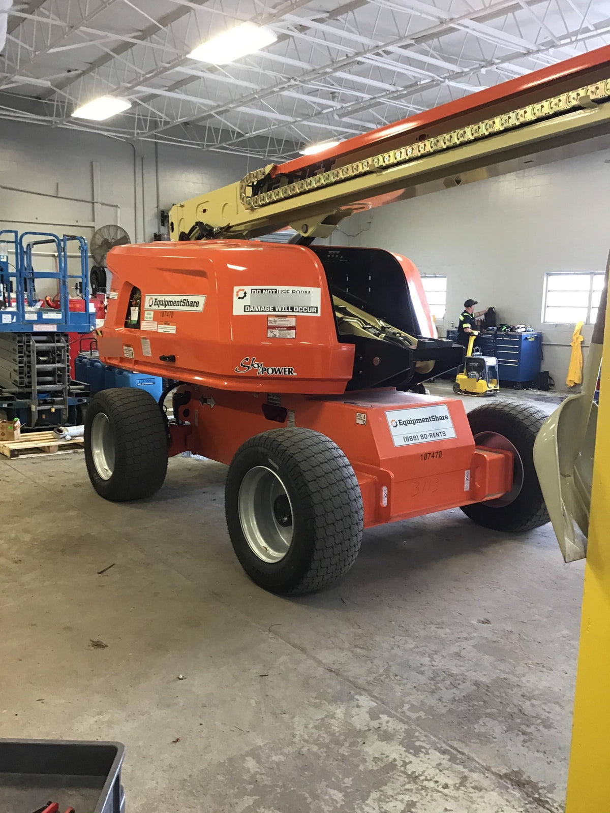 2020 JLG 660SJ