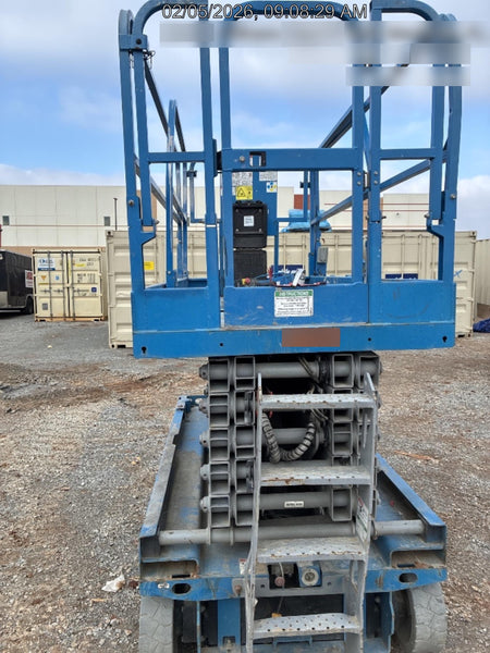2019 Genie GS-4047 Folding rails with half height swing gate