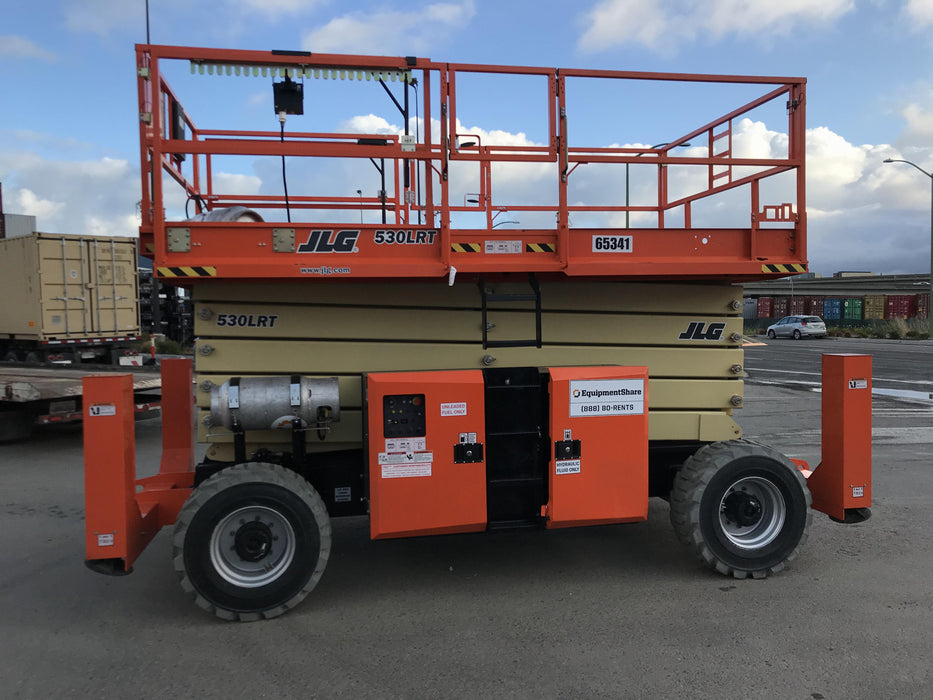 2020 JLG 530LRT