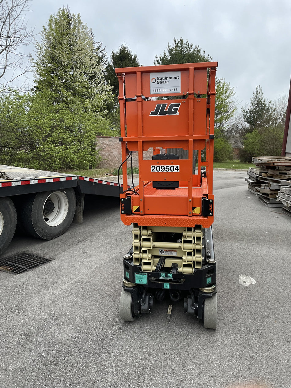 2022 JLG ES1932