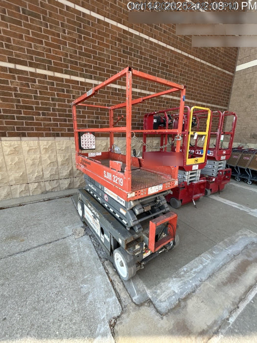 2018 Skyjack SJIII-3219 Skyjack SJIII3219 Scissor Lift w/Trojan Batteries
