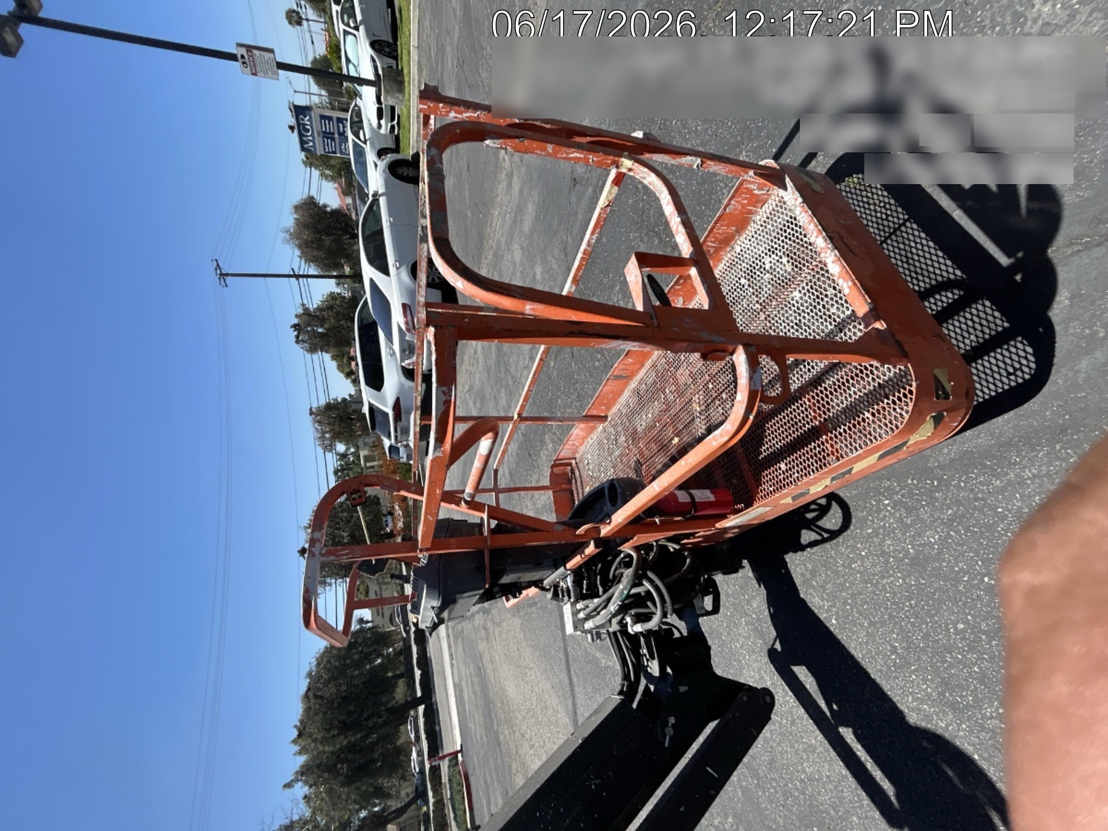 2023 JLG 660SJ