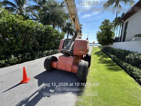 2022 JLG 660SJ