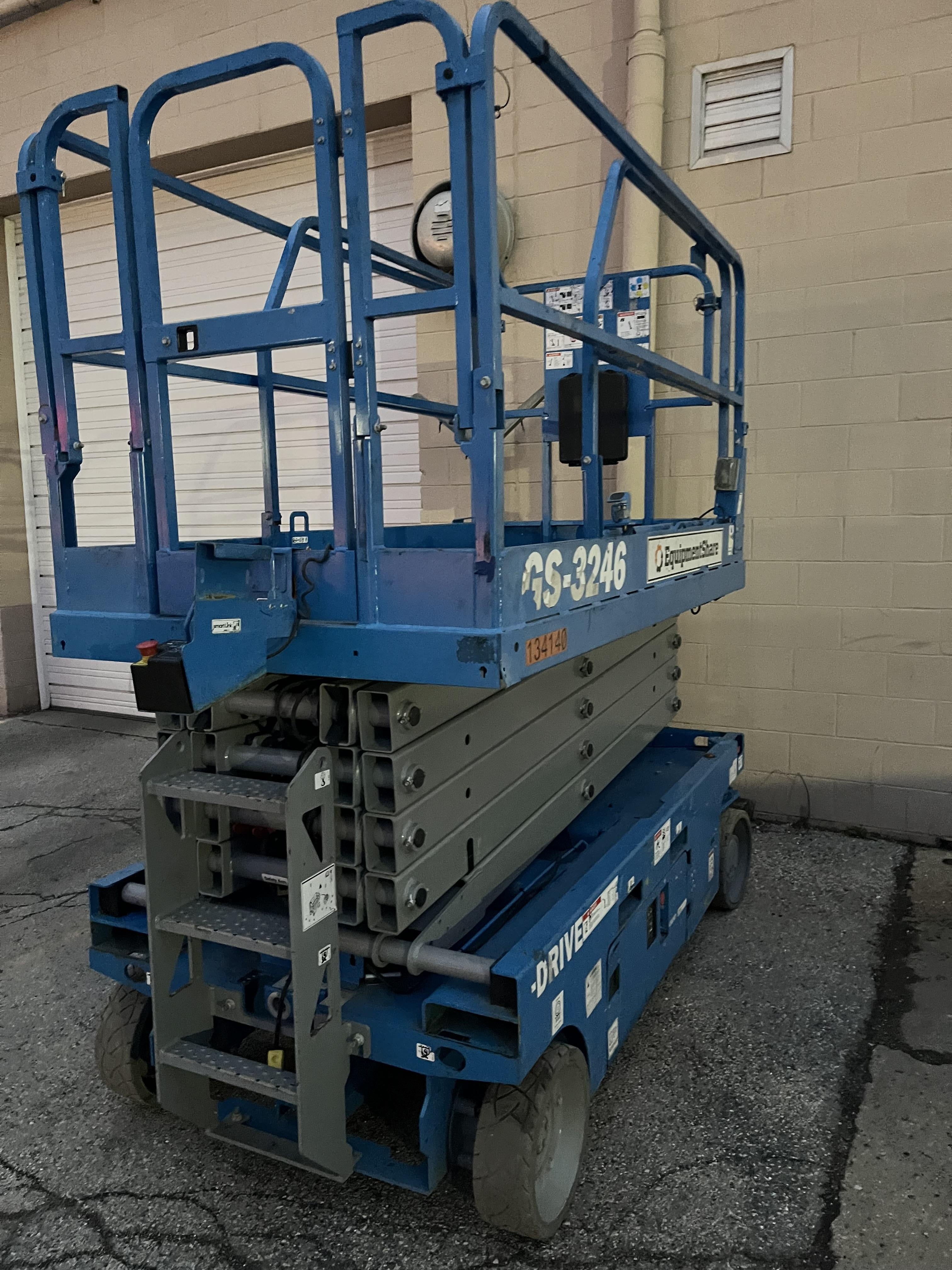 2021 GENIE GS-3246