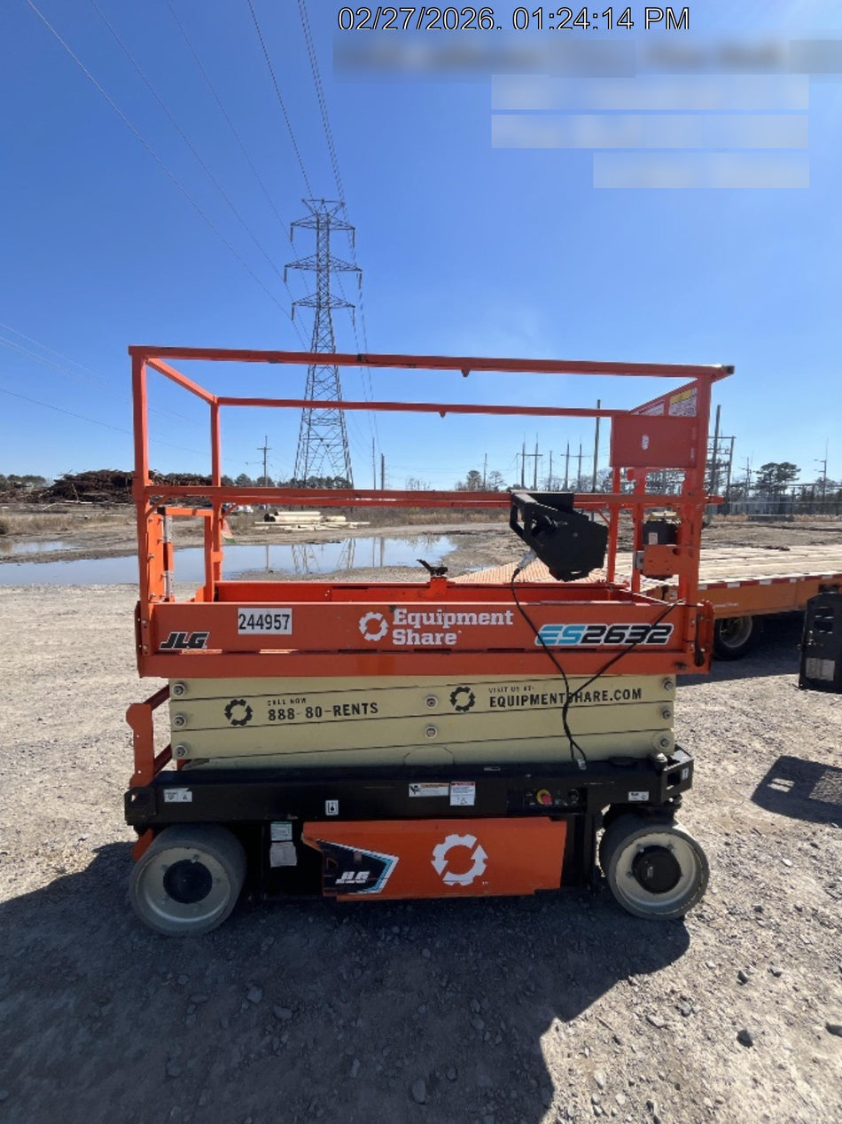 2022 JLG ES2632