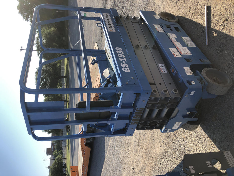 2019 Genie GS-1930 Fixed Rails with Chain Entry