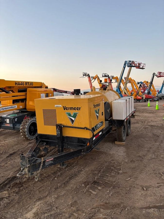 2022 Vac-Tron LP573XDT T4 Koehler Diesel Engine, 500 Gallon Debris Tank, x2 100 Gallon Water Tanks