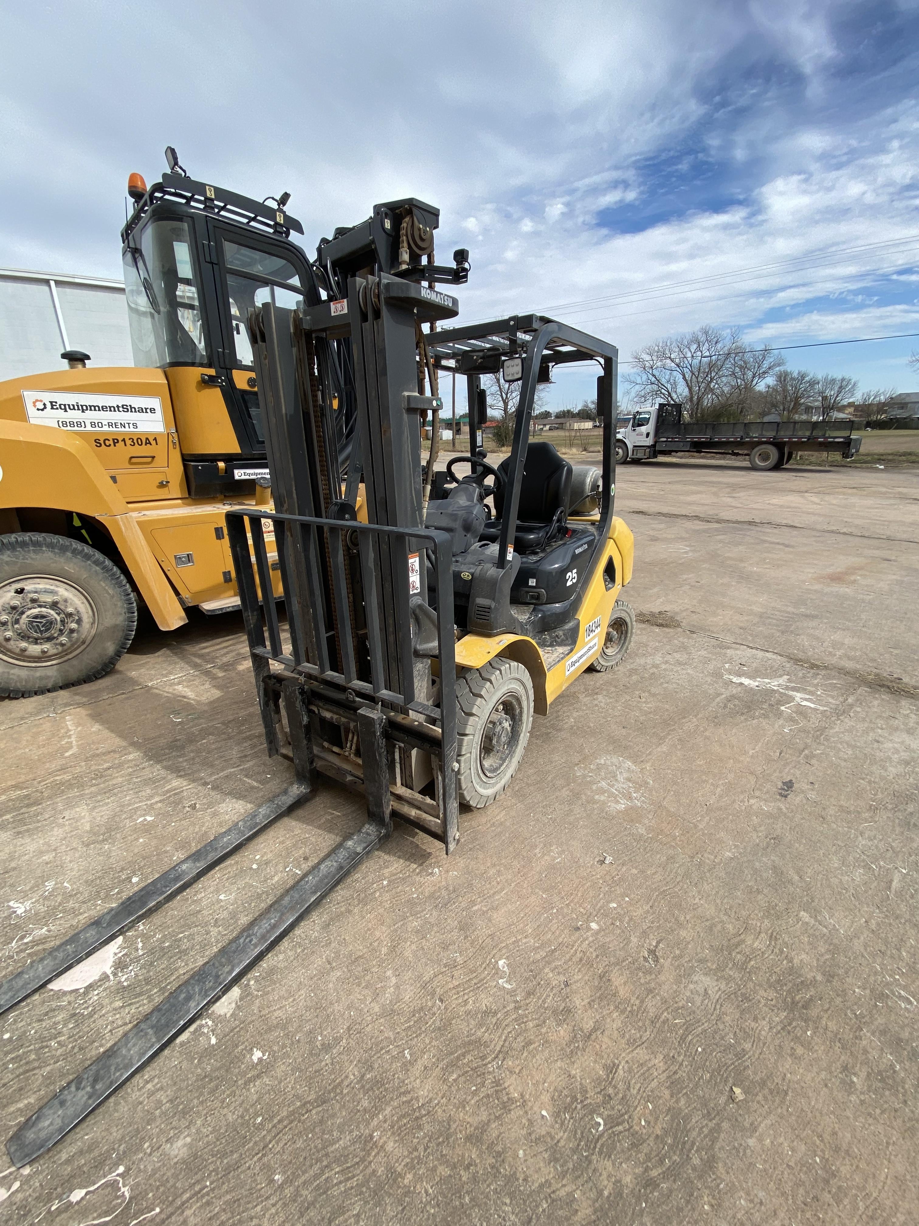 2021 KOMATSU FG25T-16